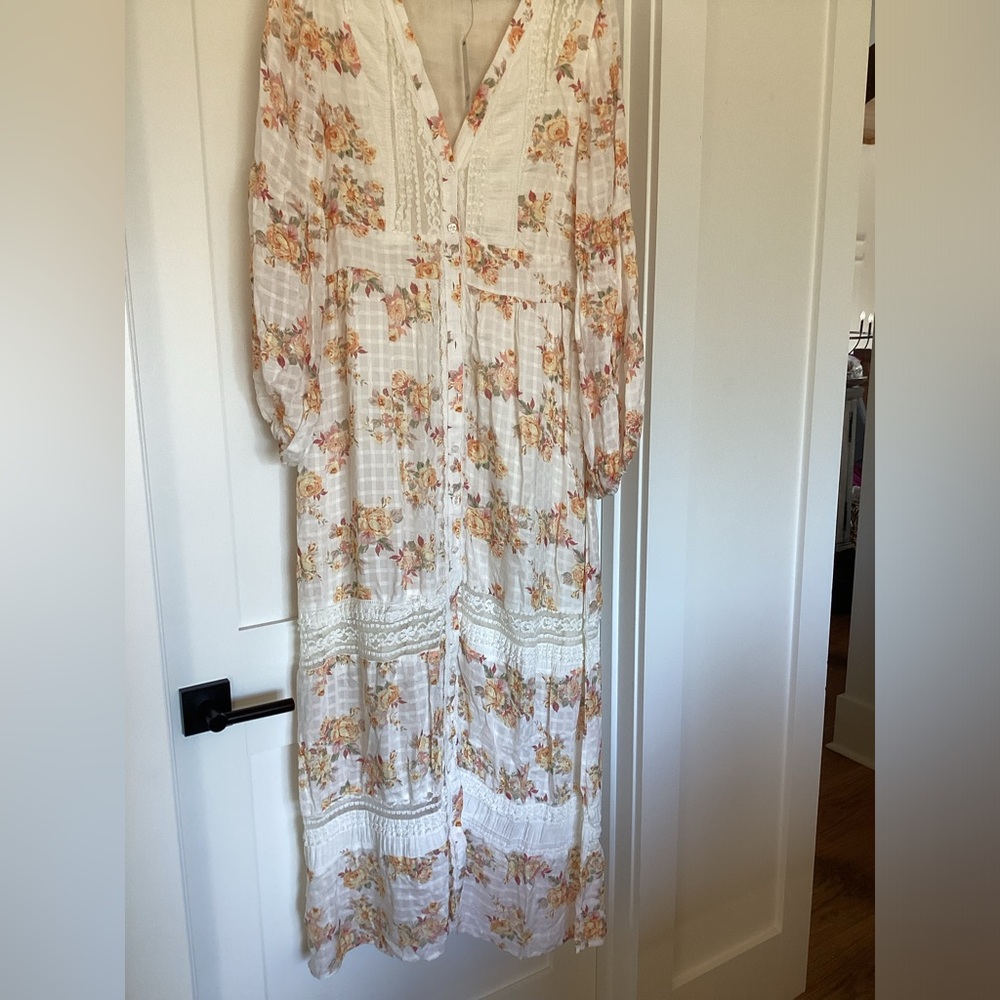 Francesca's Collections Cream Floral Maxi Dress